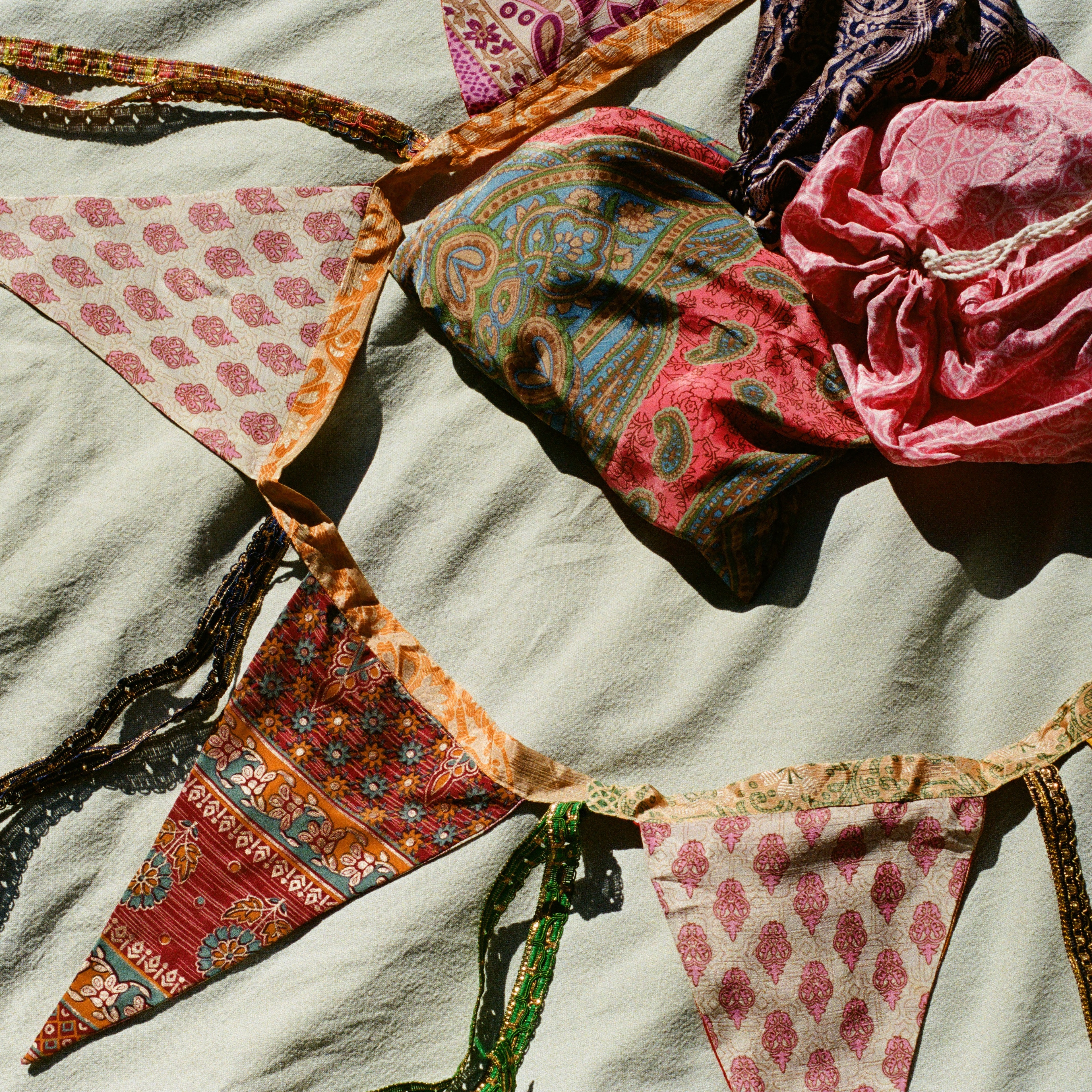 Birthday decorations with ribbons (2,5 meter)
