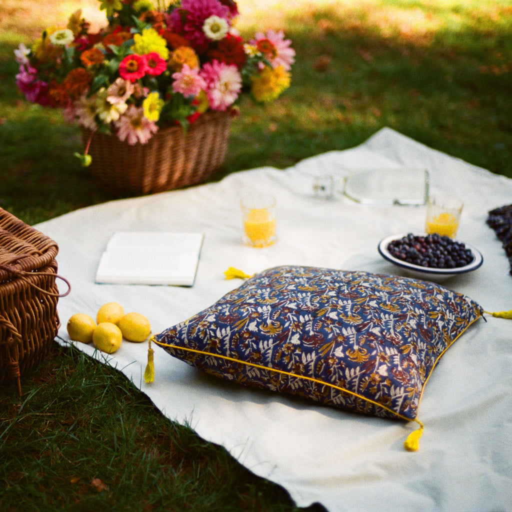 Blockprint cushion cover dark blue print 50 x 50 cm