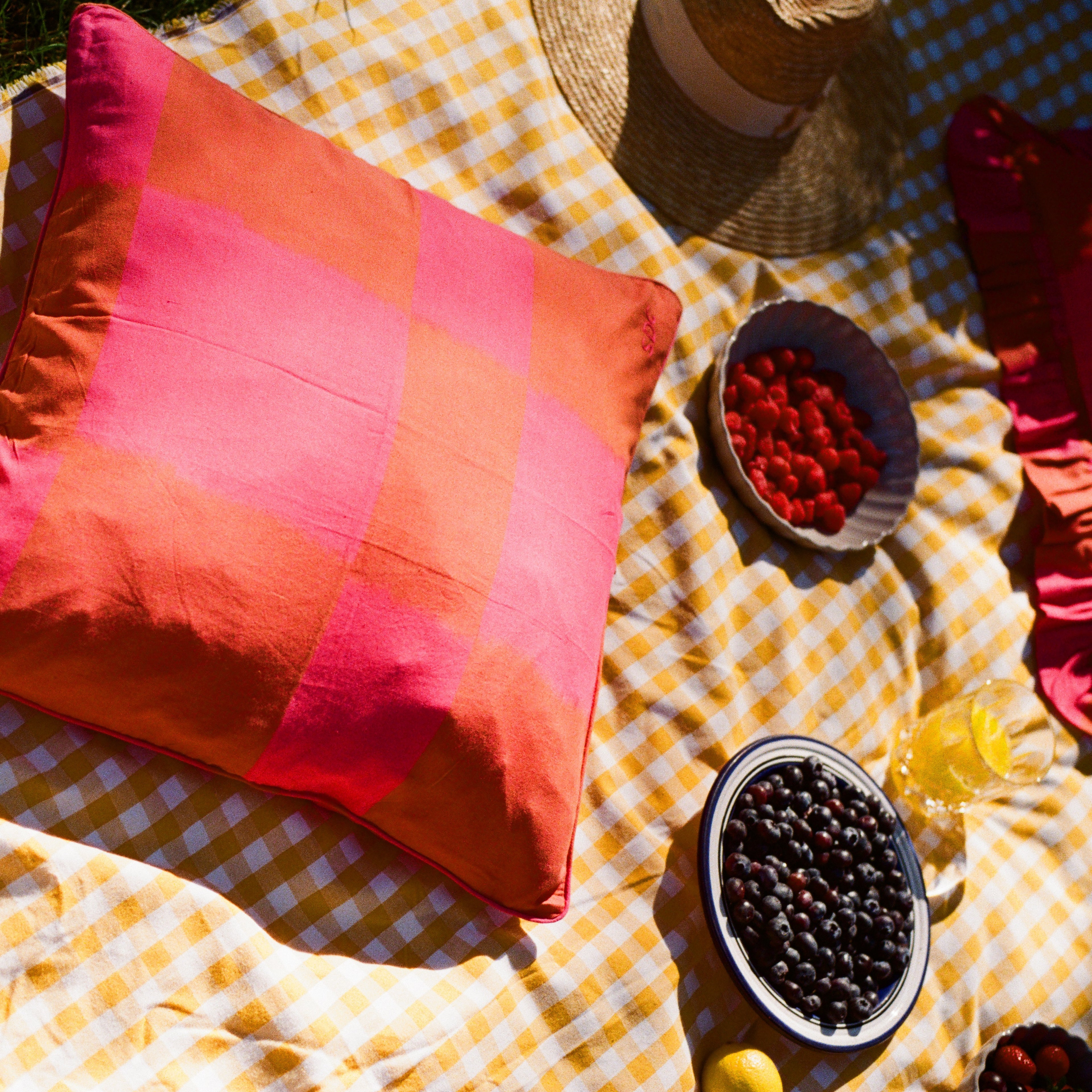 Ikat cushion cover pink / orange 50 x 50 cm