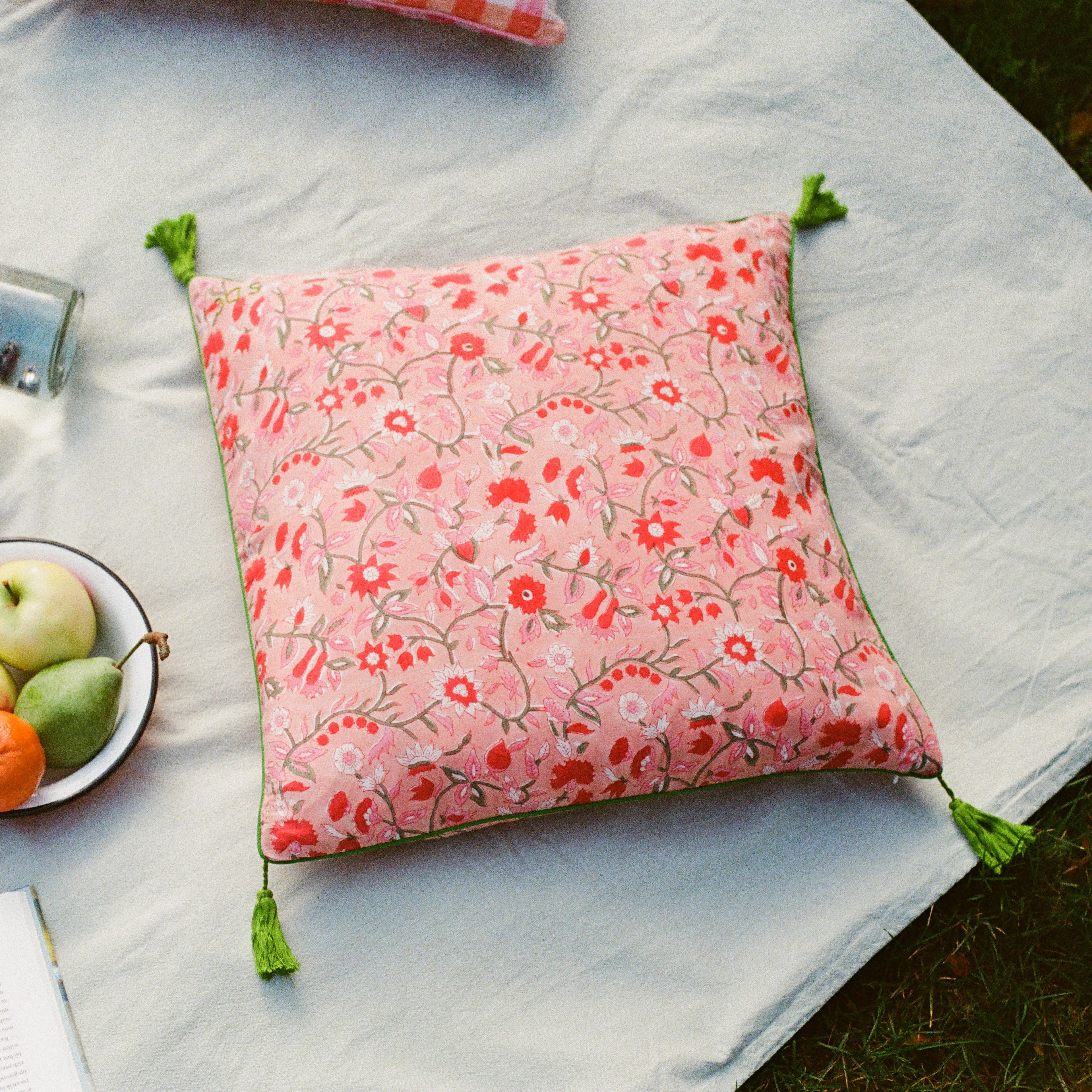 Blockprint cushion cover pink print 50 x 50 cm