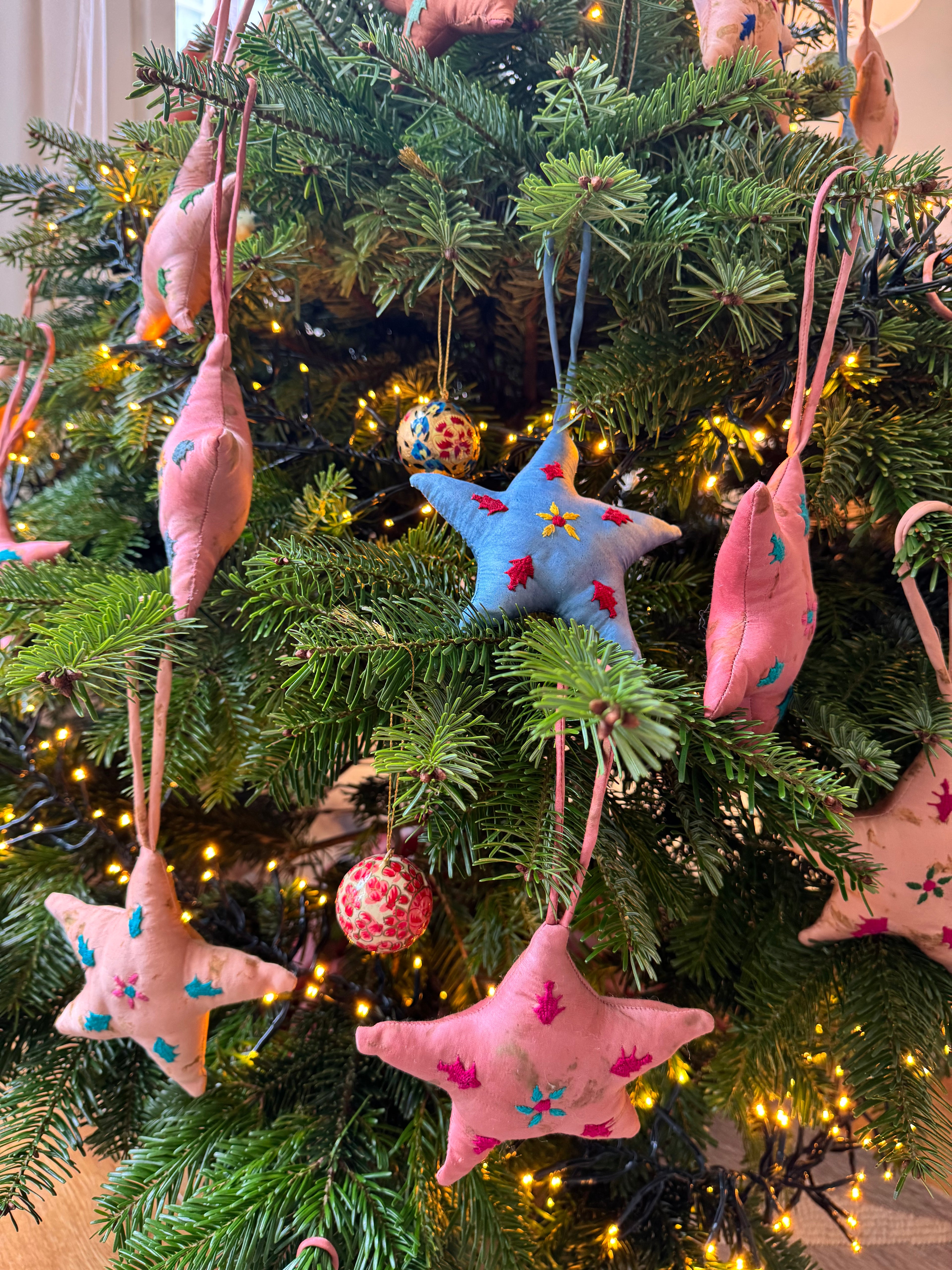 Christmas star dark pink