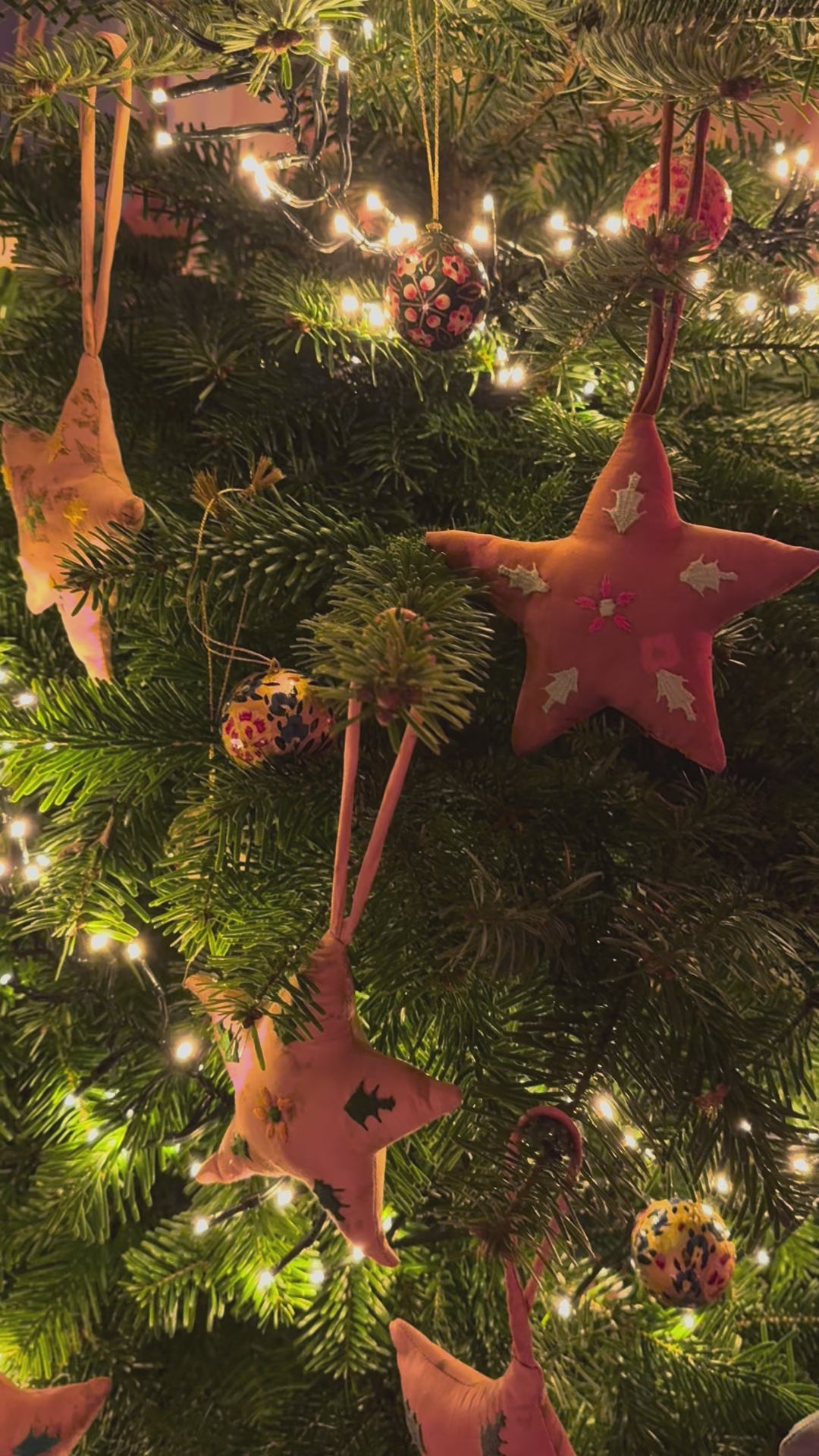 Christmas star dark pink